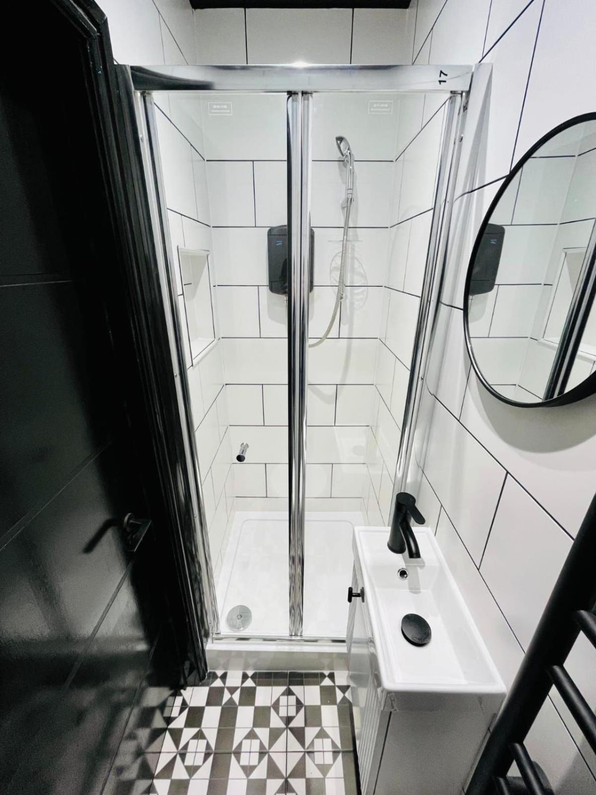 London 39 Blue House Luxury Ensuite Ideal For Tourists Ngoại thất bức ảnh