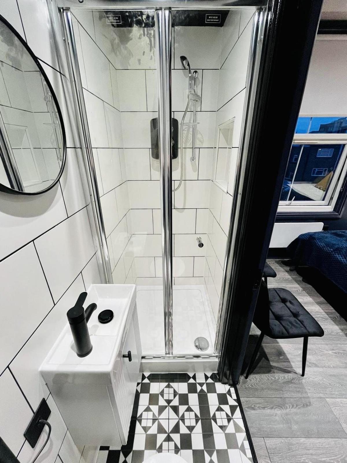 London 39 Blue House Luxury Ensuite Ideal For Tourists Ngoại thất bức ảnh